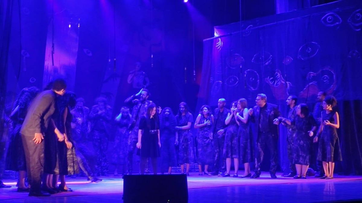 عرض 'حاجة تخوف'