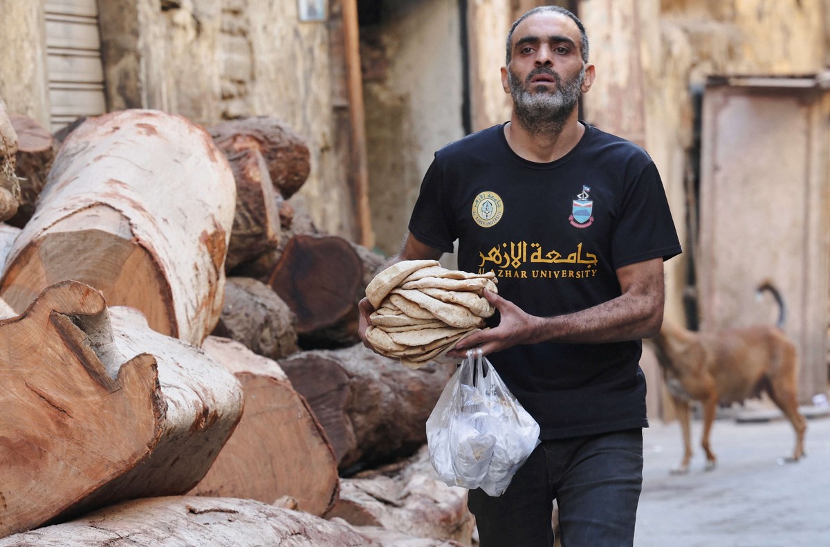 المصريون يدفعون ثمن الأزمة المالية 