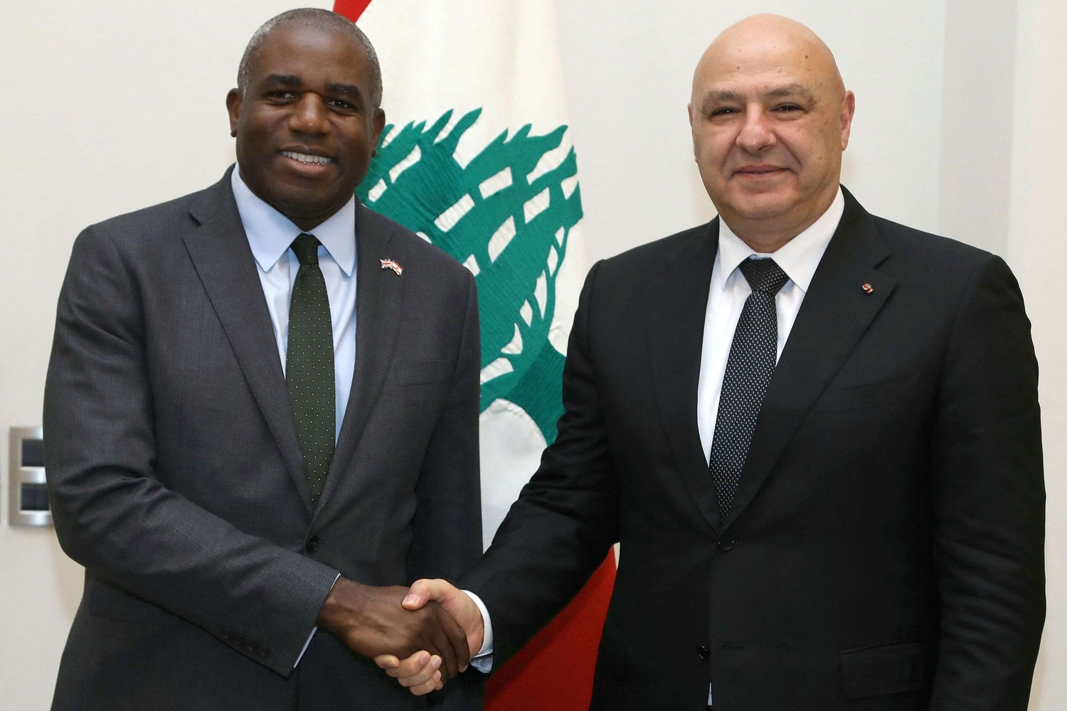 دعم بريطاني مستمر وجهود إصلاحات داخلية في لبنان