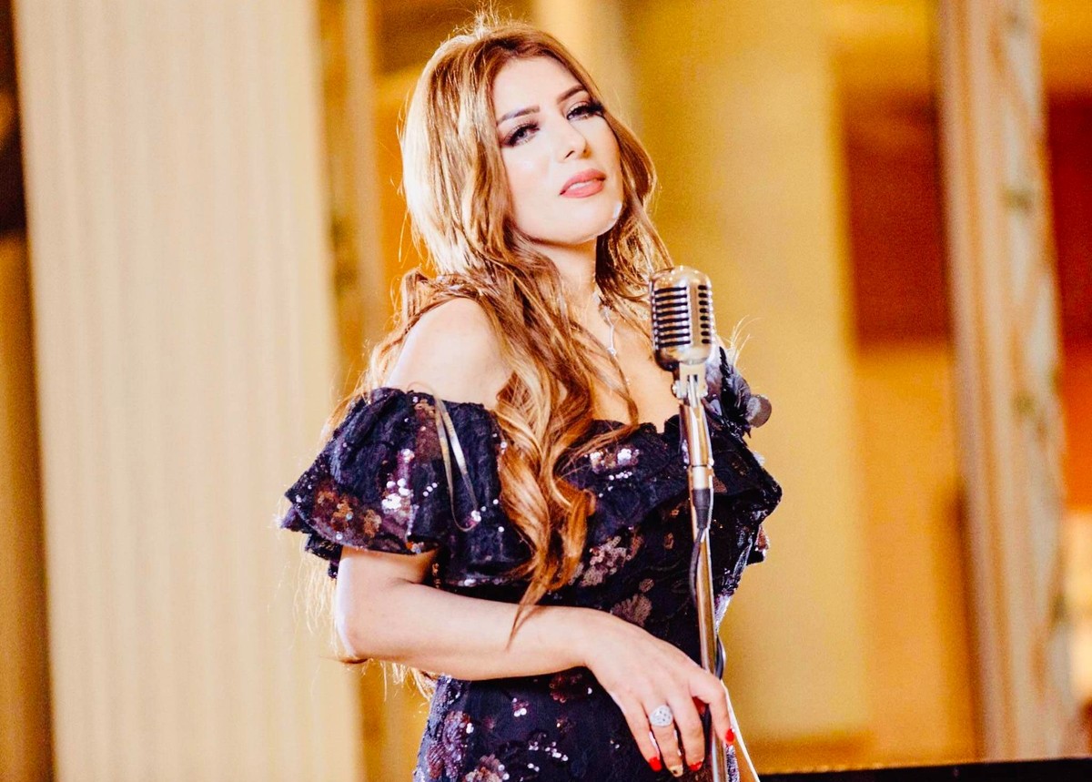 الفنانة ليلى عزيز