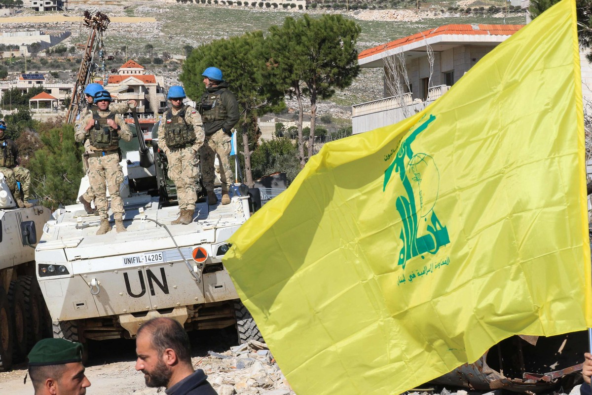 اليونيفيل في عين العاصفة