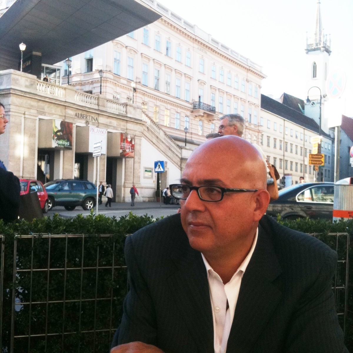 د.أشرف حزيّن