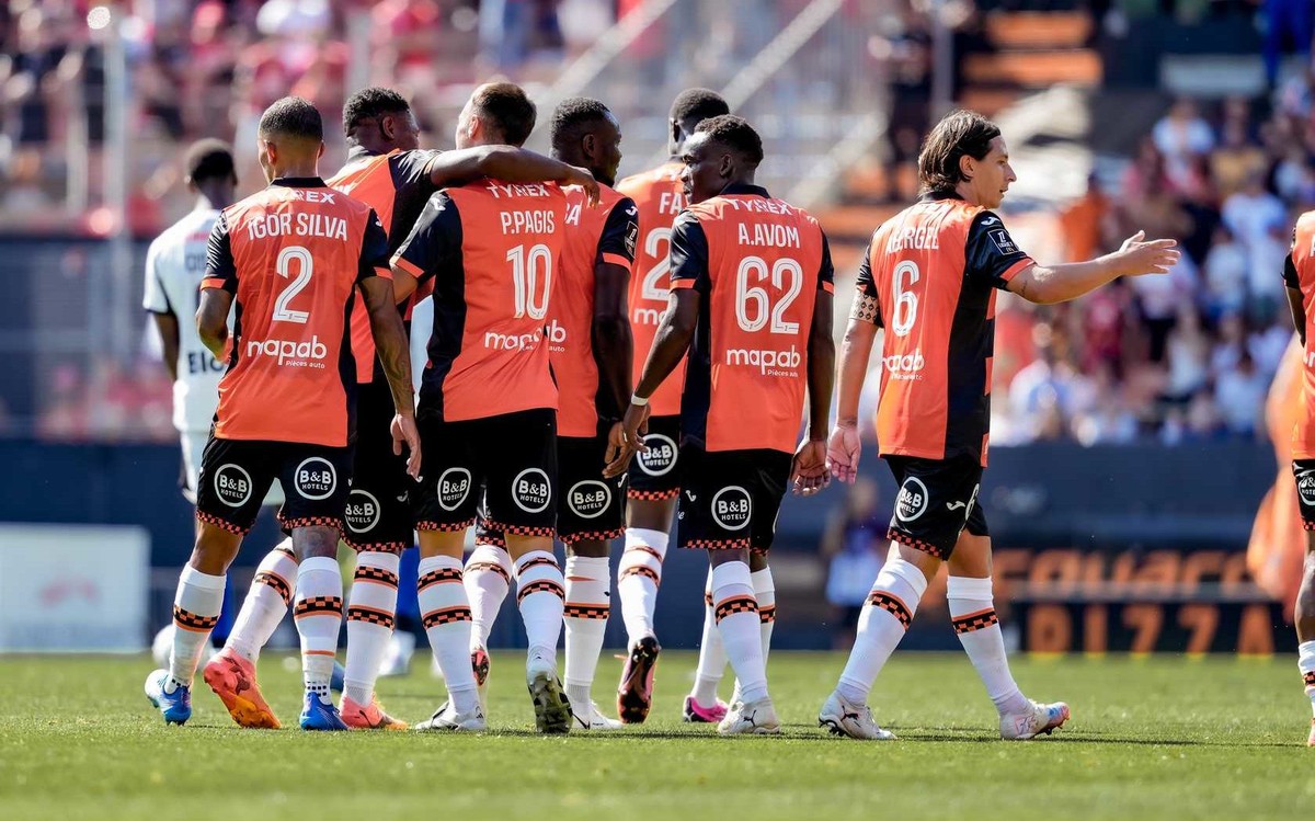 لوريان عرف كيف يستفيد من النقص العددي لرين منذ الدقائق الأولى