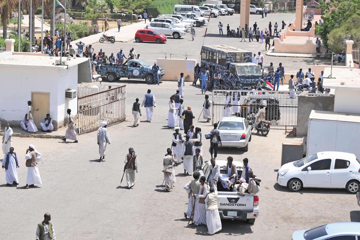 كثير من شعوبنا لم تُحسن إدارة الحرية بعد عقود من القمع