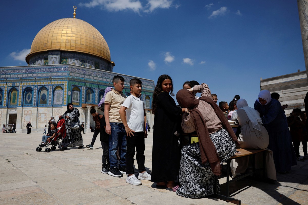 معاناة يومية تلاحق المقدسيين بسبب القيود والانتهاكات الاسرائيلية