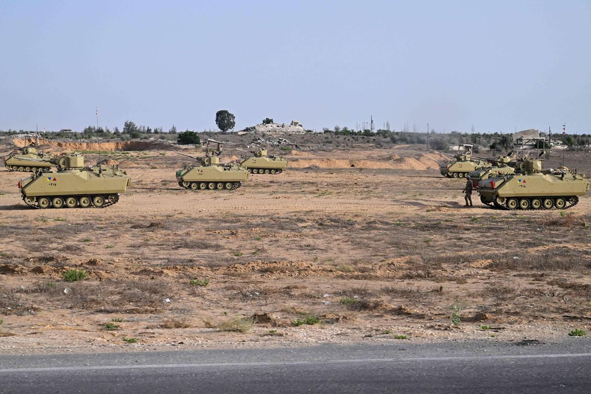 الحشود العسكرية المصرية في سيناء تخيف اسرائيل