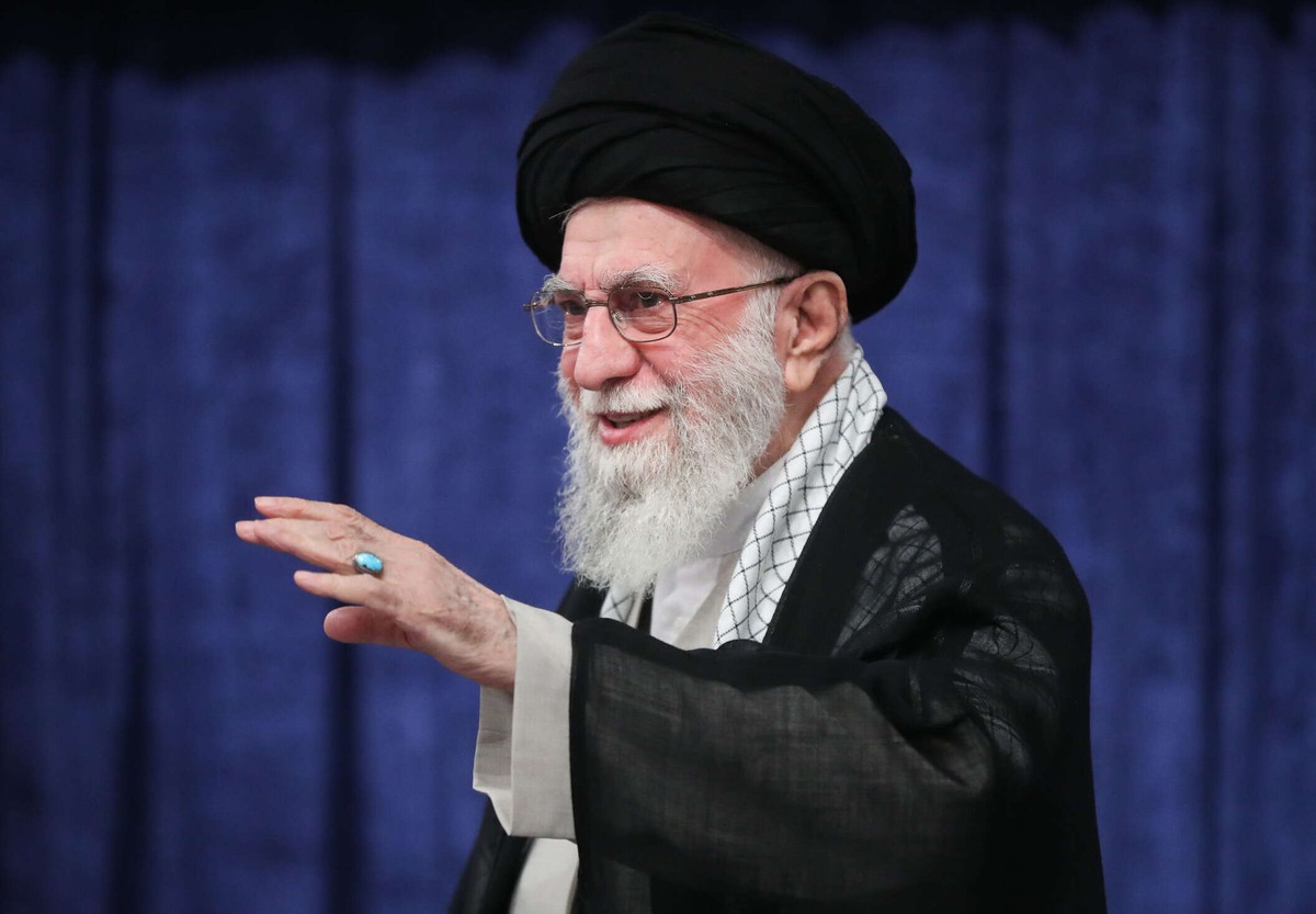 المرشد الأعلى الإيراني يفتقر إلى مقومات من الواقع ليرتكز عليها