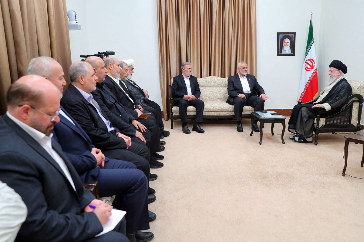 هل بات شعار 'محور المقاومة' من الماضي