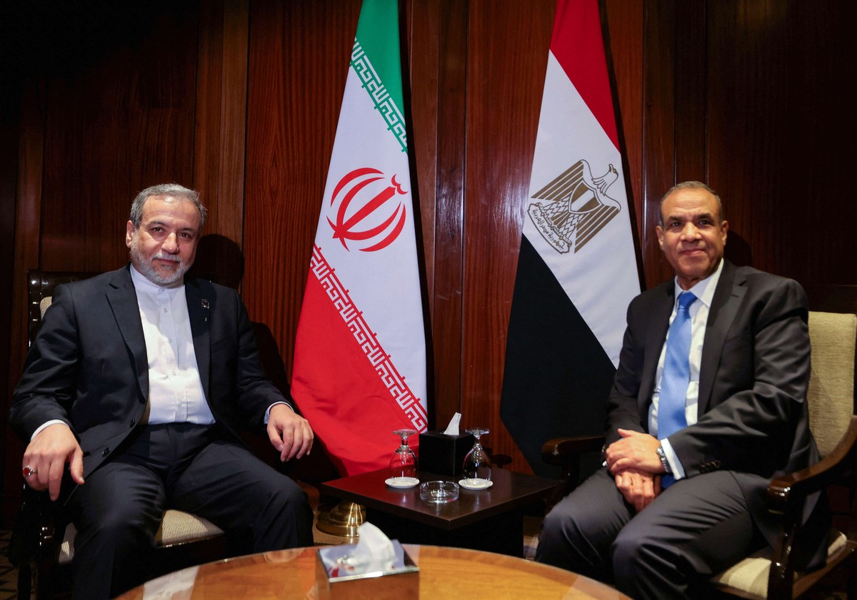 جهود مصرية لكسر جمود المفاوضات النووية 