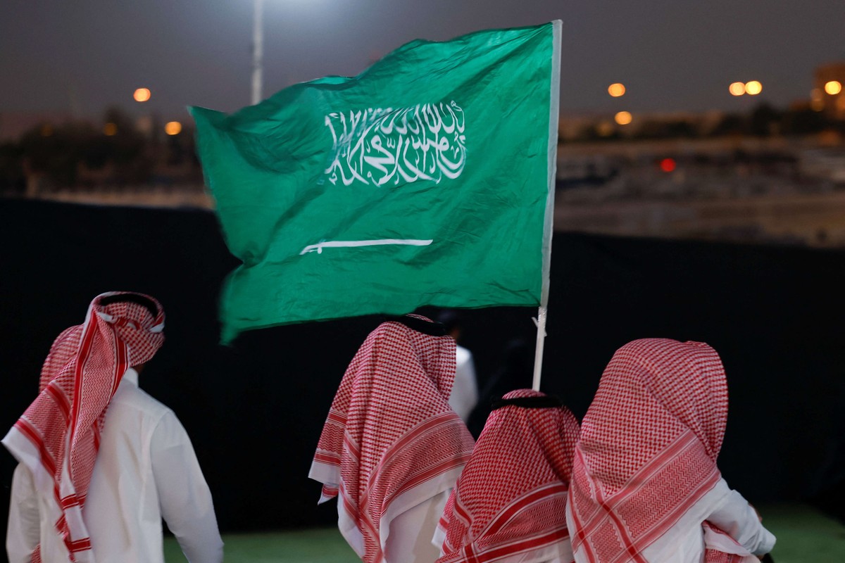 السعودية تثبت قدرتها في تكريس الحوار 