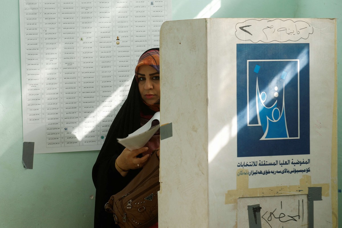 العراقيون يأملون نقلة تصحيحية في الحياة السياسية  