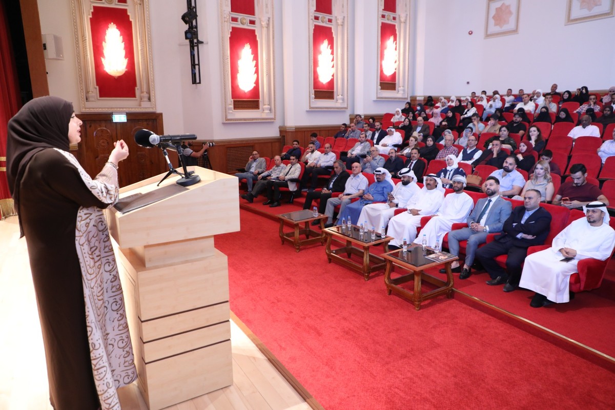 قصائد تميزت بعمق لغوي ورؤية فنية