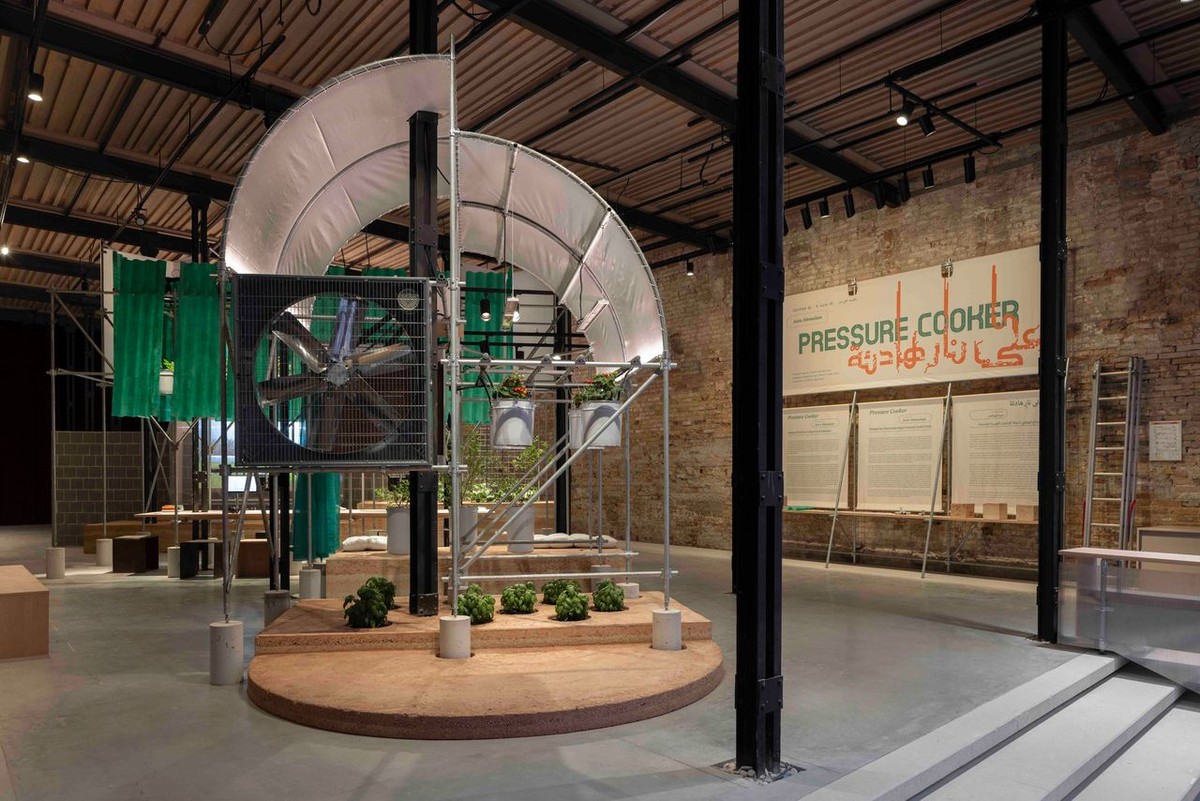 المعرض بحث في العلاقة بين العمارة وأساليب إنتاج الغذاء 