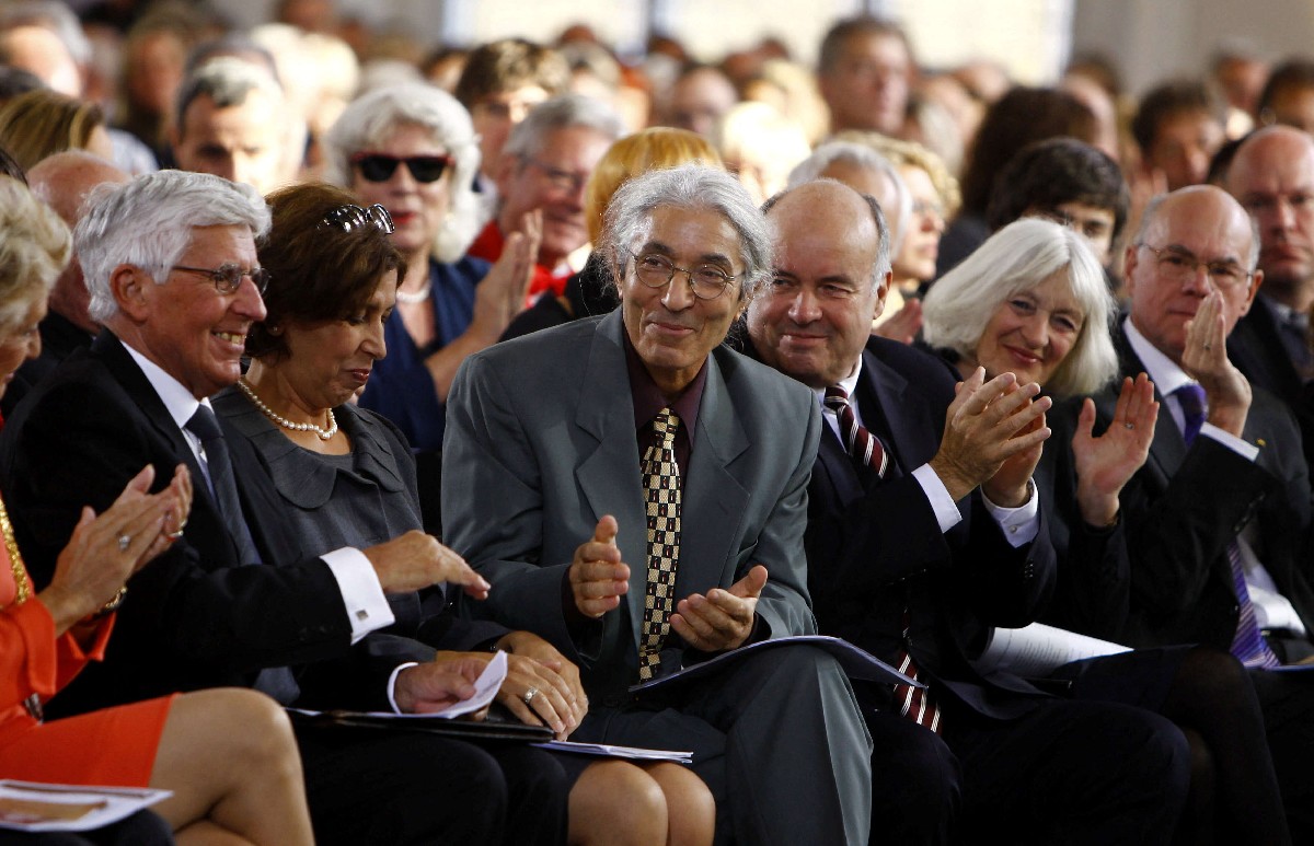 ذنب صنصال الوحيد أنه قال الحقيقة التي لا تريد الجزائر سماعها