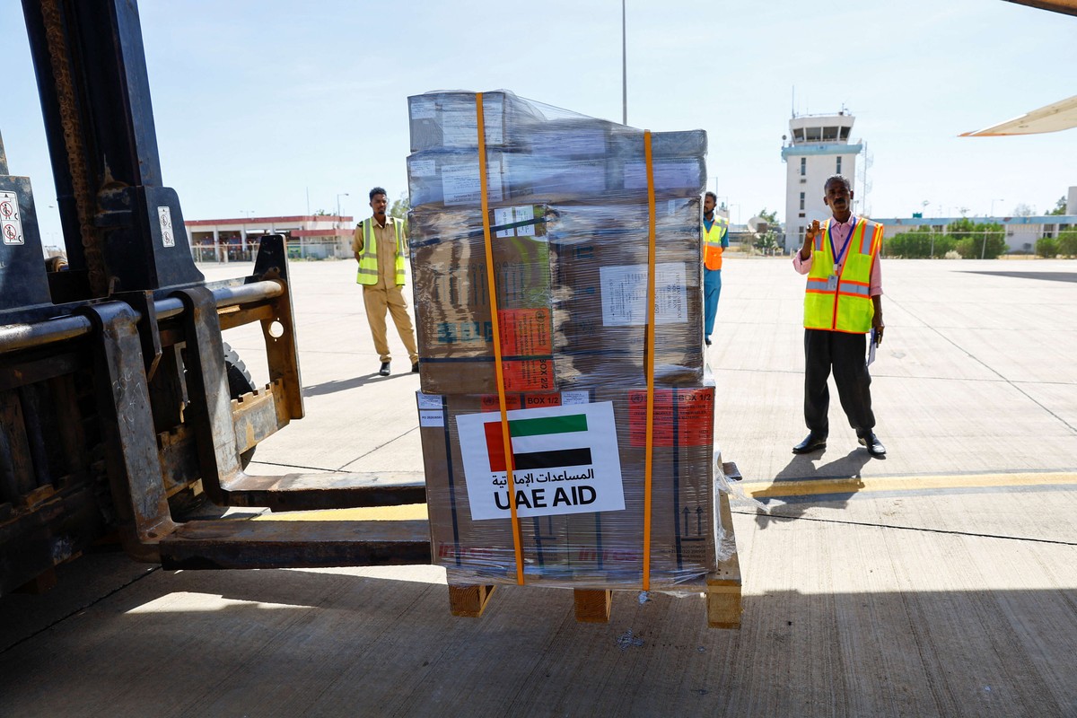 الإمارات ملتزمة بدعم الشعب السوداني