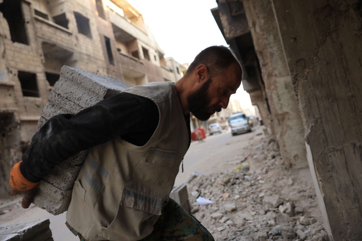 الطوب المتوافر في السوق لا يفي بالمعايير