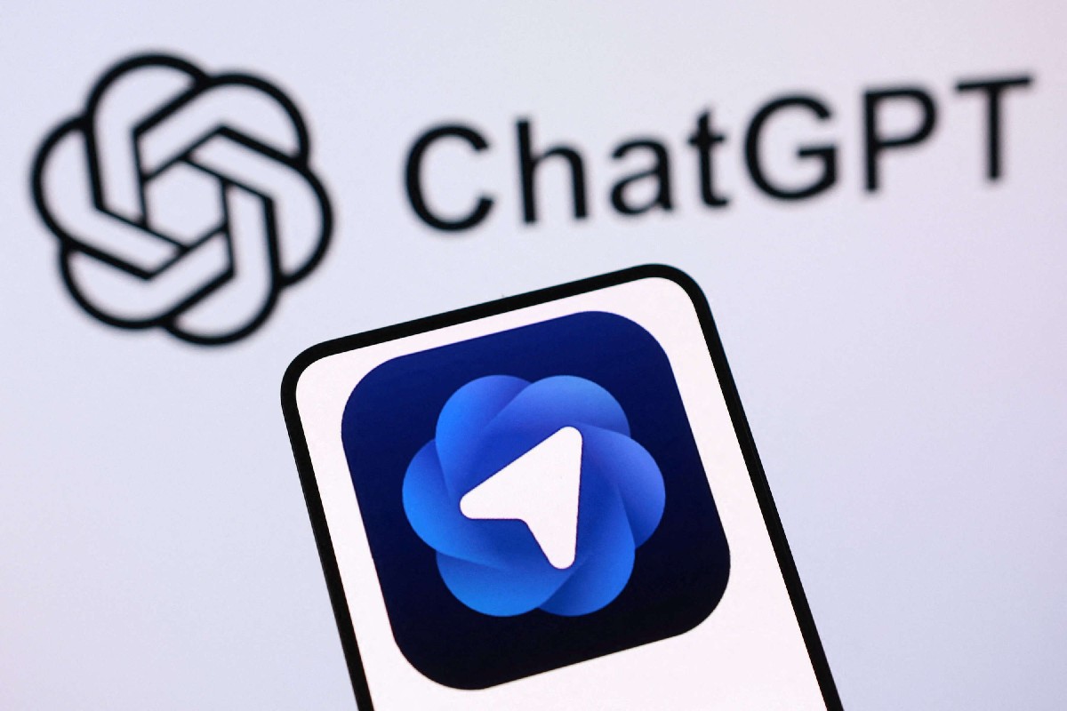 'شات جي بي تي أطلس'