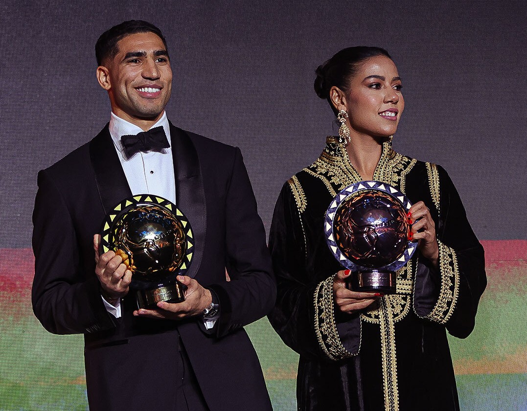 حكيمي وغزلان الشباك