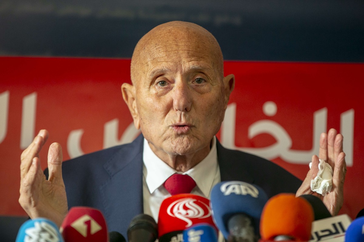 الشابي حُكم عليه بـ12 سجنا في قضية التآمر 