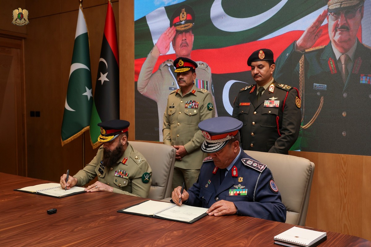 صدام حفتر يعزز مكانته كقائد عسكري قادر على جلب استثمارات عسكرية ضخمة