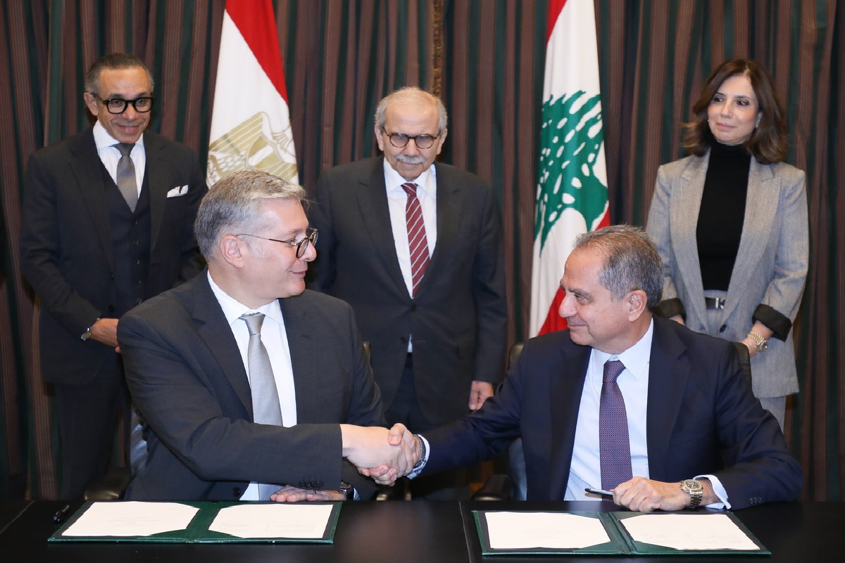 مصر تعزز حضورها الإقليمي بدعم قطاع الطاقة اللبناني المتهالك