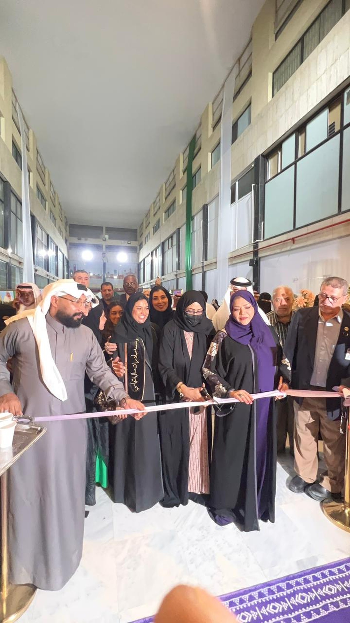 حاضنة عربية للفنون التشكيلية