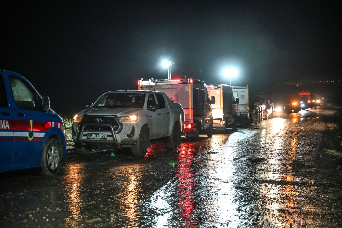 السلطات التركية تواصل التحقيق في حادث تحطم طائرة الحداد