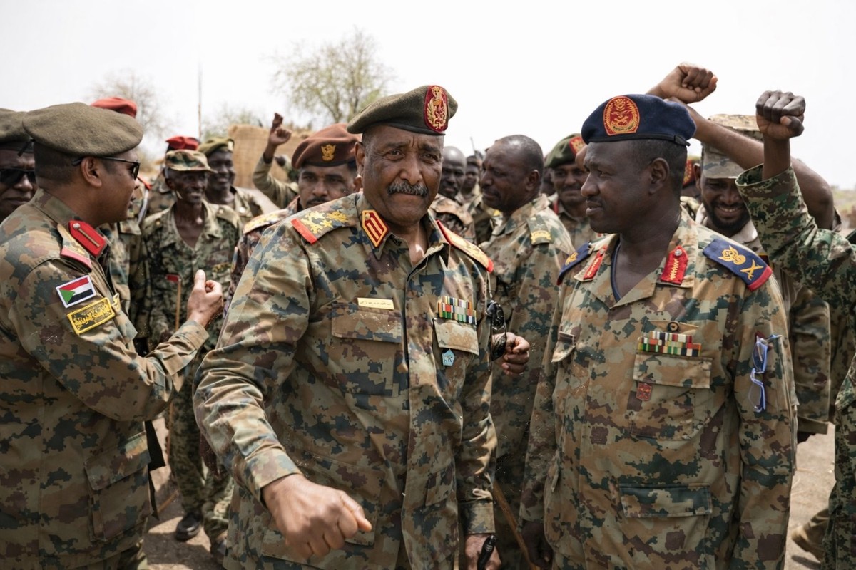 تناقض في كلام البرهان يثير تساؤلات حول نواياه