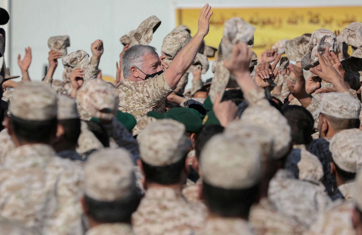 ملك الأردن يريد بناء جيش نوعي