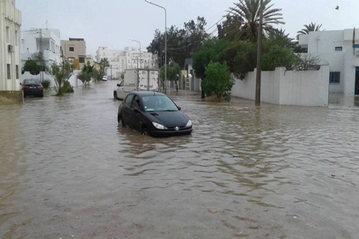 أمطار قياسية أغرقت الطرقات 