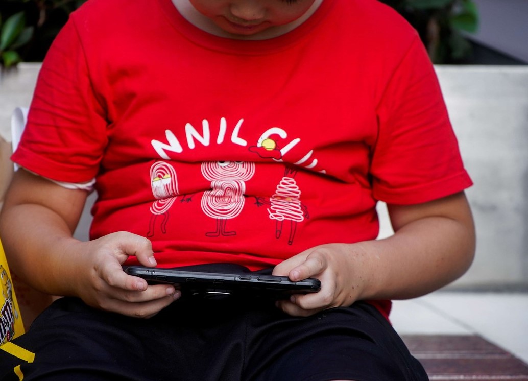 مصر تريد حماية أطفالها من الادمان الرقمي