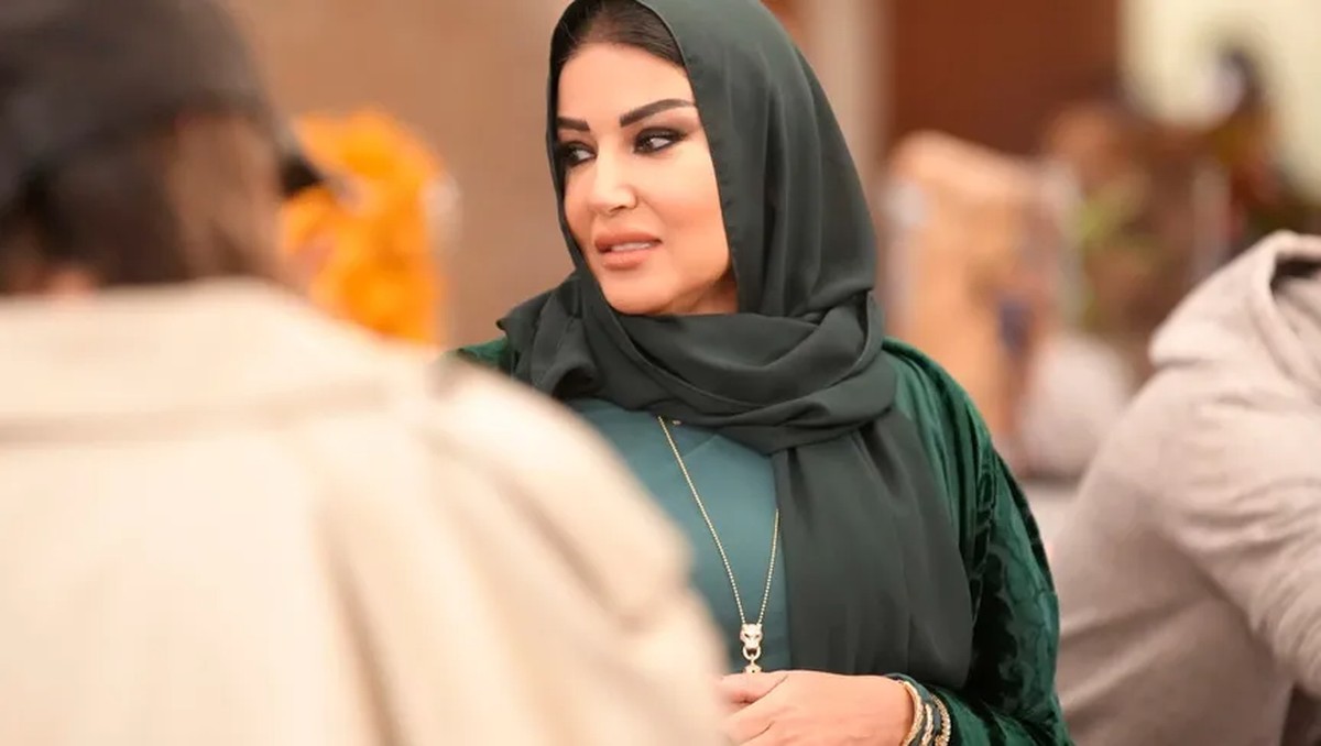 سمية الخشاب تألقت في 'أم 44'