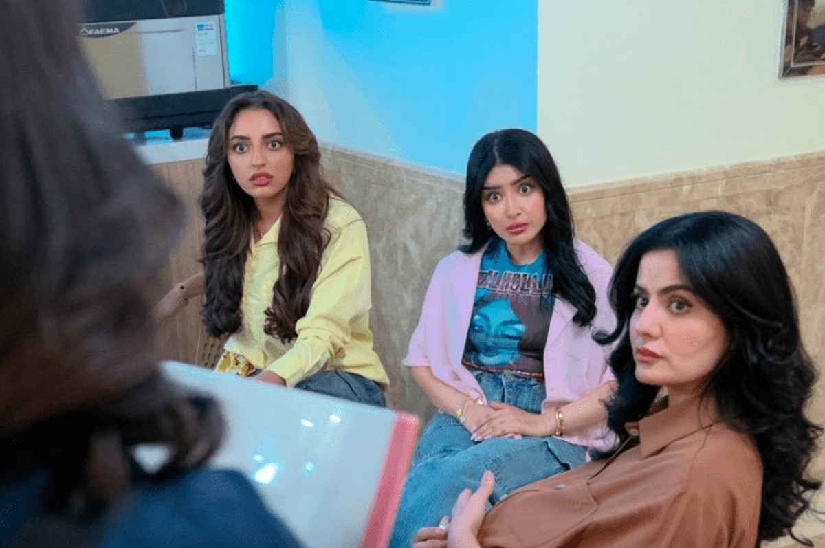 المغربية أسماء الخمليشي في 'بنات البومب' مثال واضح على نجاح التفاعل 