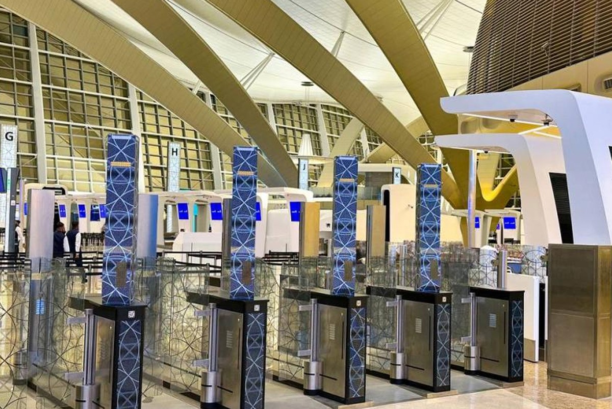  إجراءات السفر لا تحتاج إلى لمس