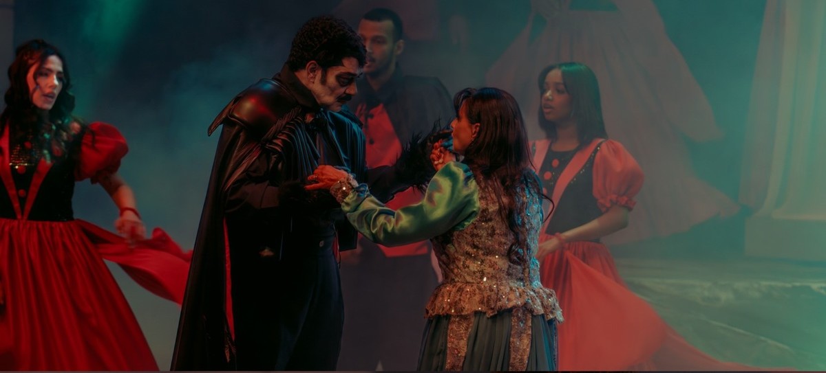 مسرحية 'مصاص دماء'