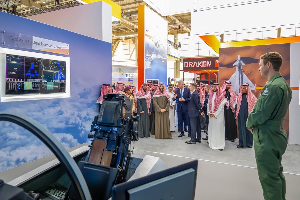 خطوات سعودية للانفتاح الدفاعي