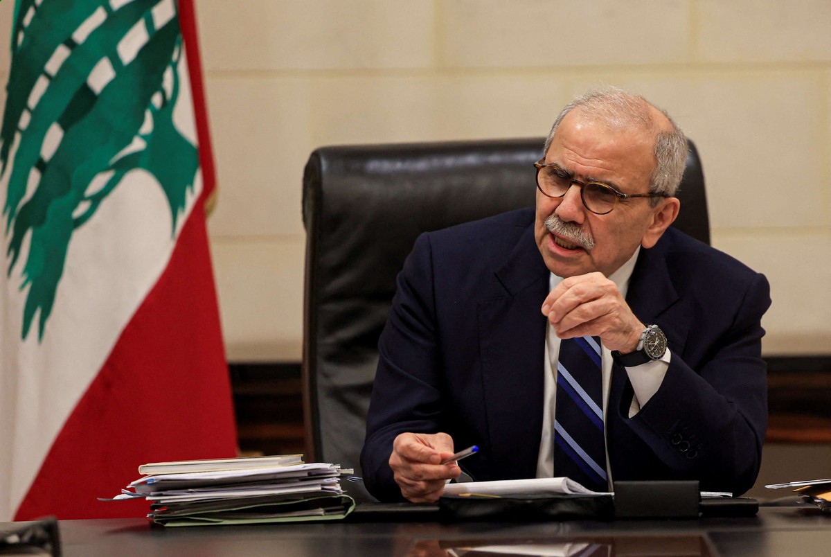 نواف سلام