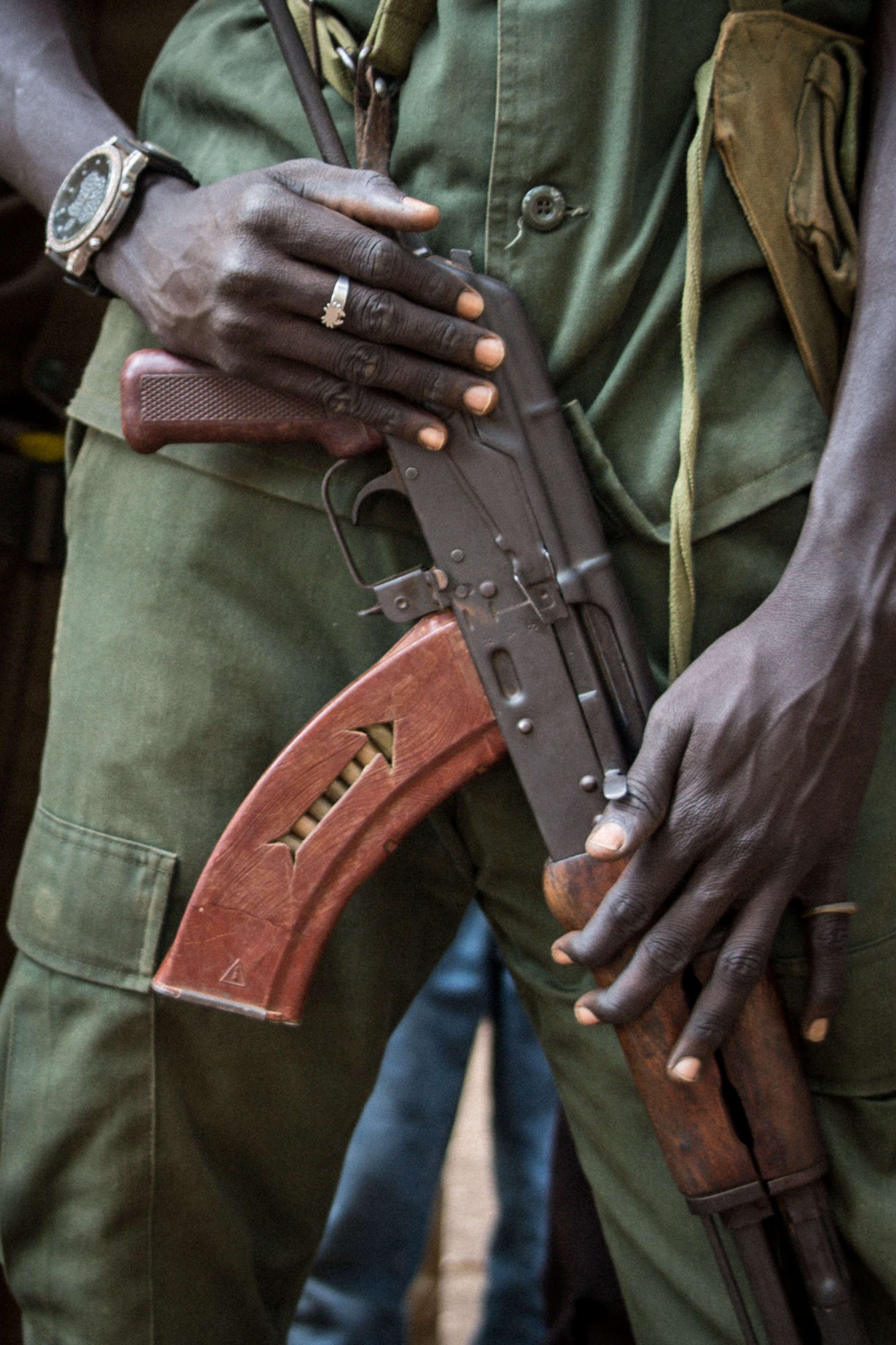 السلاح بدل الغذاء