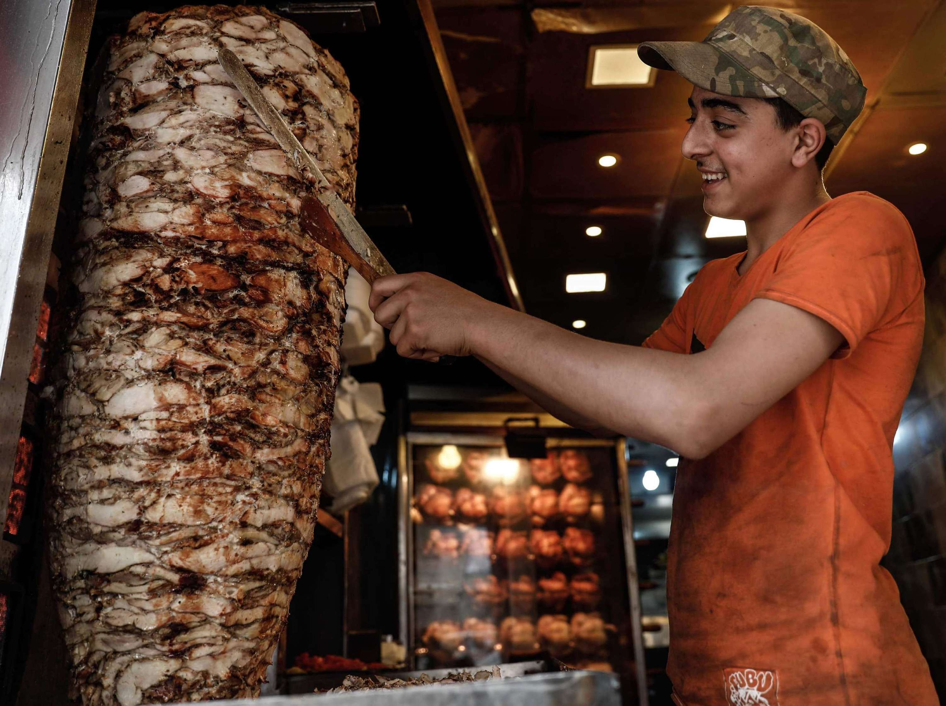 محل شاورما في عفرين 