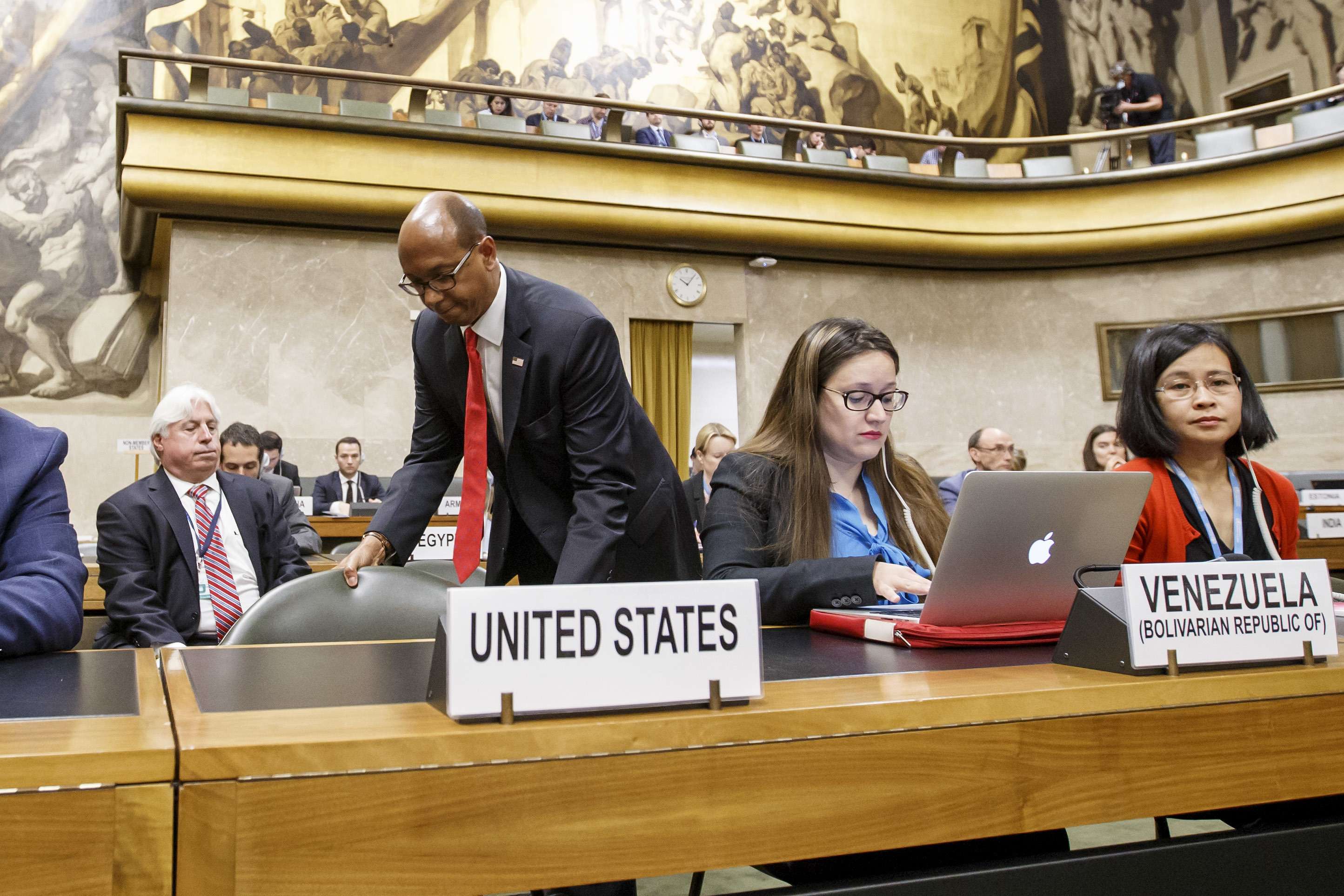 واشنطن تتعهد بالتصدي للمهزلة