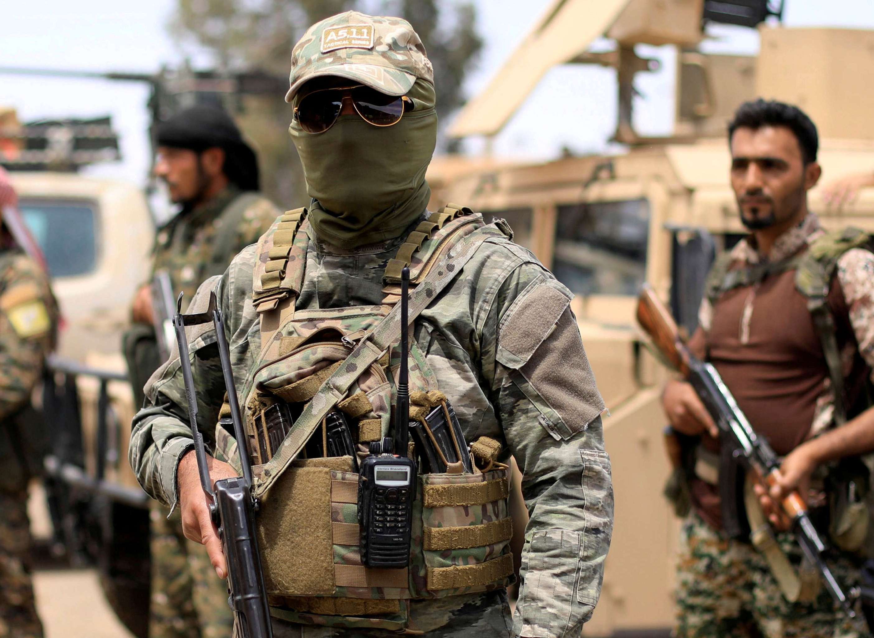 مقاتلو سوريا الديمقراطية