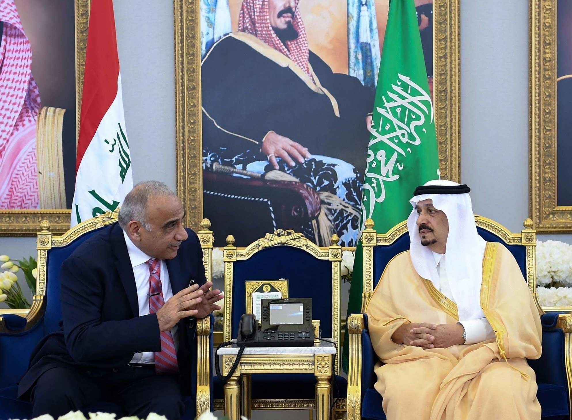 الأمير فيصل بن بندر كان في مقدمة مستقبلي عادل عبدالمهدي