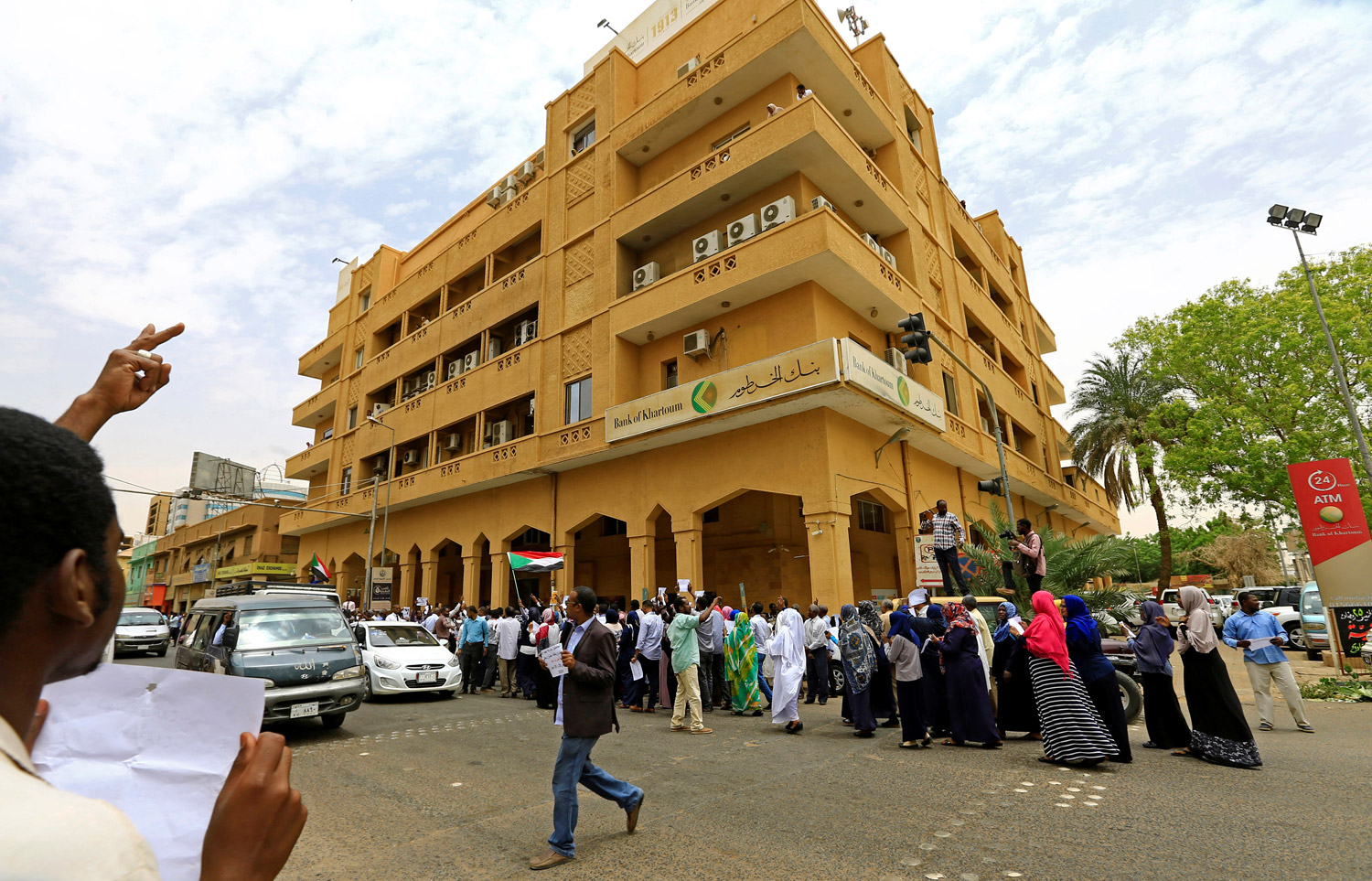 البنوك في الخرطوم استجابت للإضراب