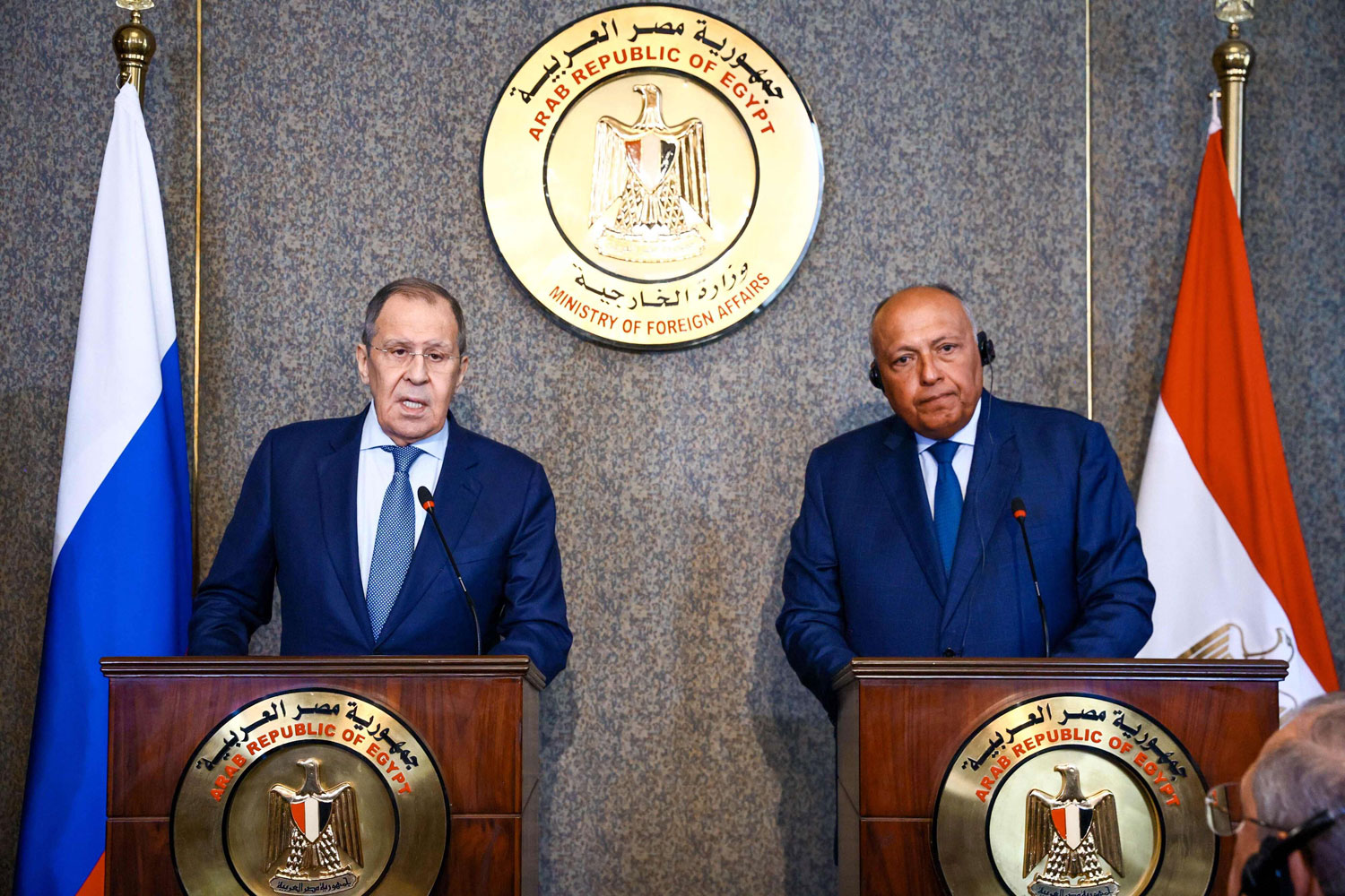وزيرا خارجية مصر وروسيا يؤكدان تطور علاقات البلدين في مختلف المجالات