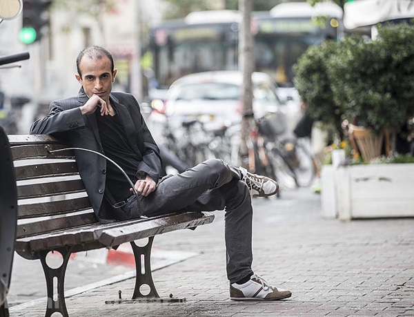 هراري رؤيوي عما ينتظرنا