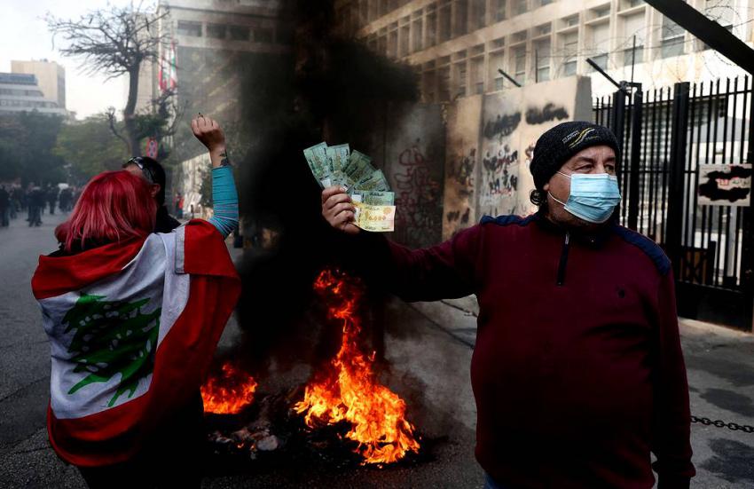 الشعب اللبناني لم يخرج من دوامة الازمة