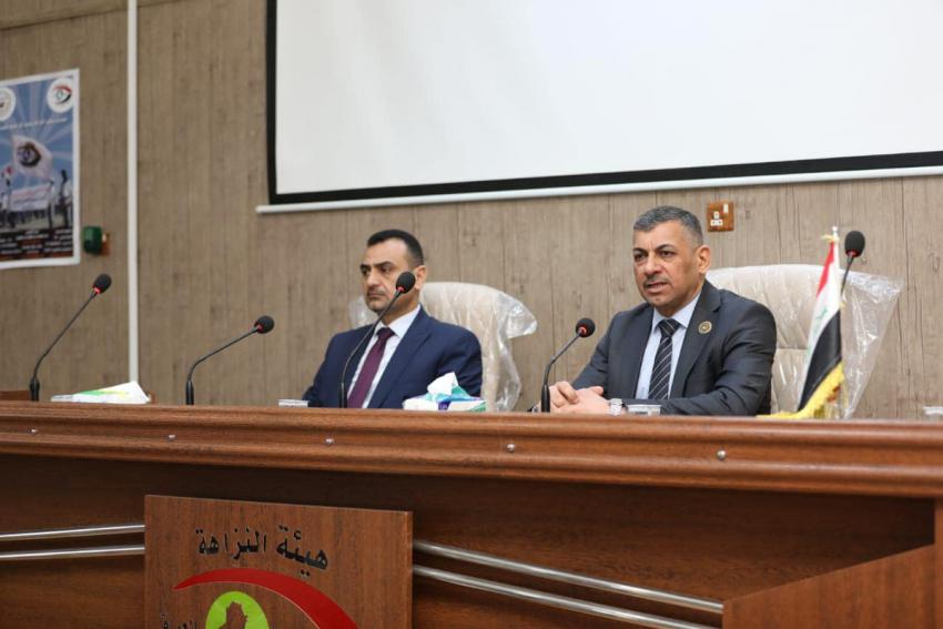 رئيس هيئة النزاهة الاتحادية يتعهد بجلب المتورطين في 'سرقة القرن' الفارين للخارج
