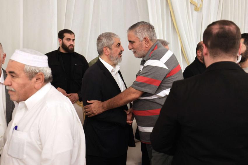 خالد مشعل يبدو من بين المرشحين بقوة لخلافة السنوار 