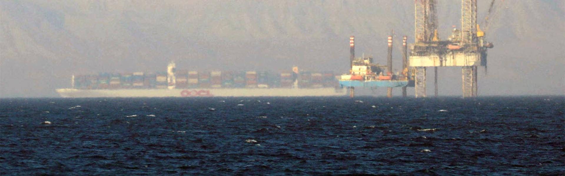 An oil platform at the Gulf of Suez 