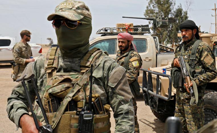 مقاتلون من سوريا الديمقراطية